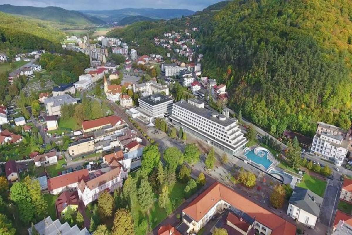 Hotel Adria Nová Dubnica 外观 照片