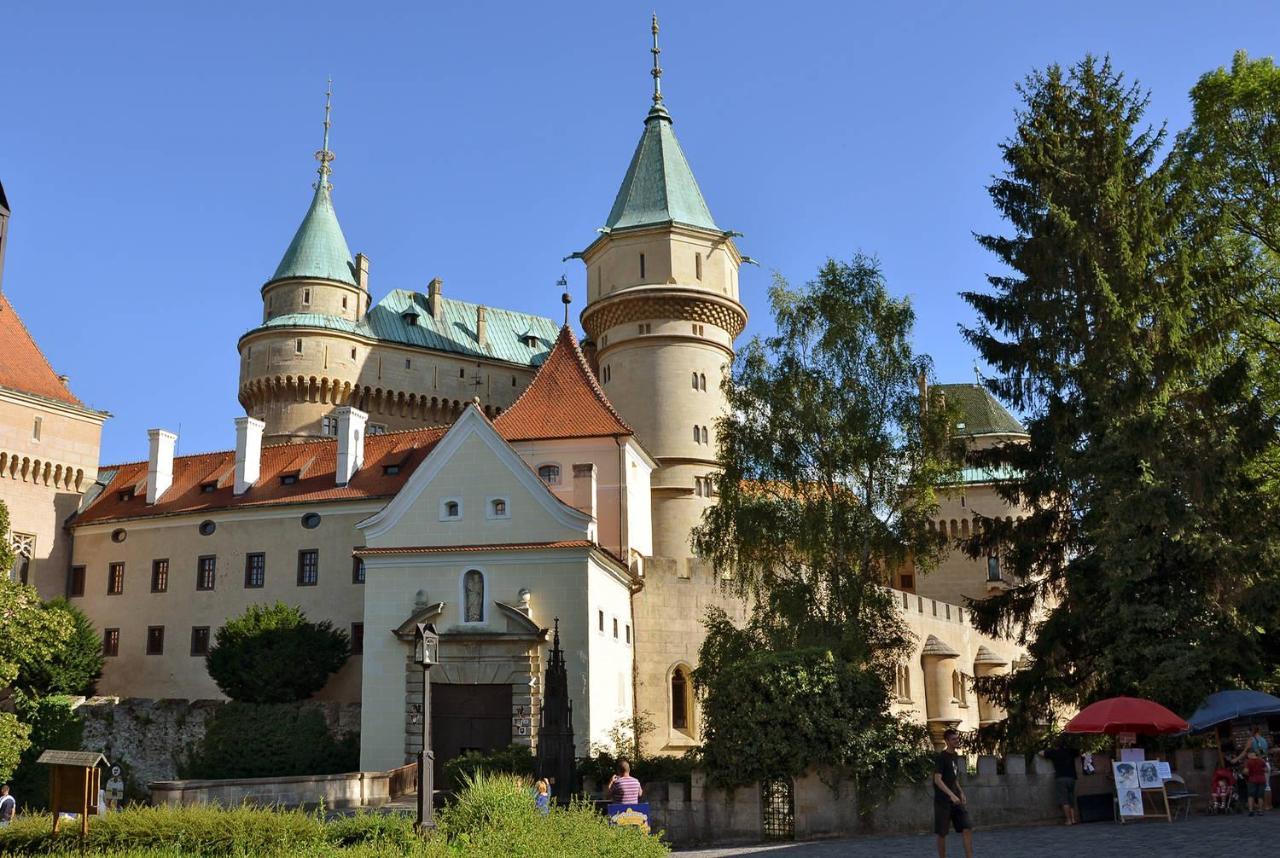 Hotel Adria Nová Dubnica 外观 照片