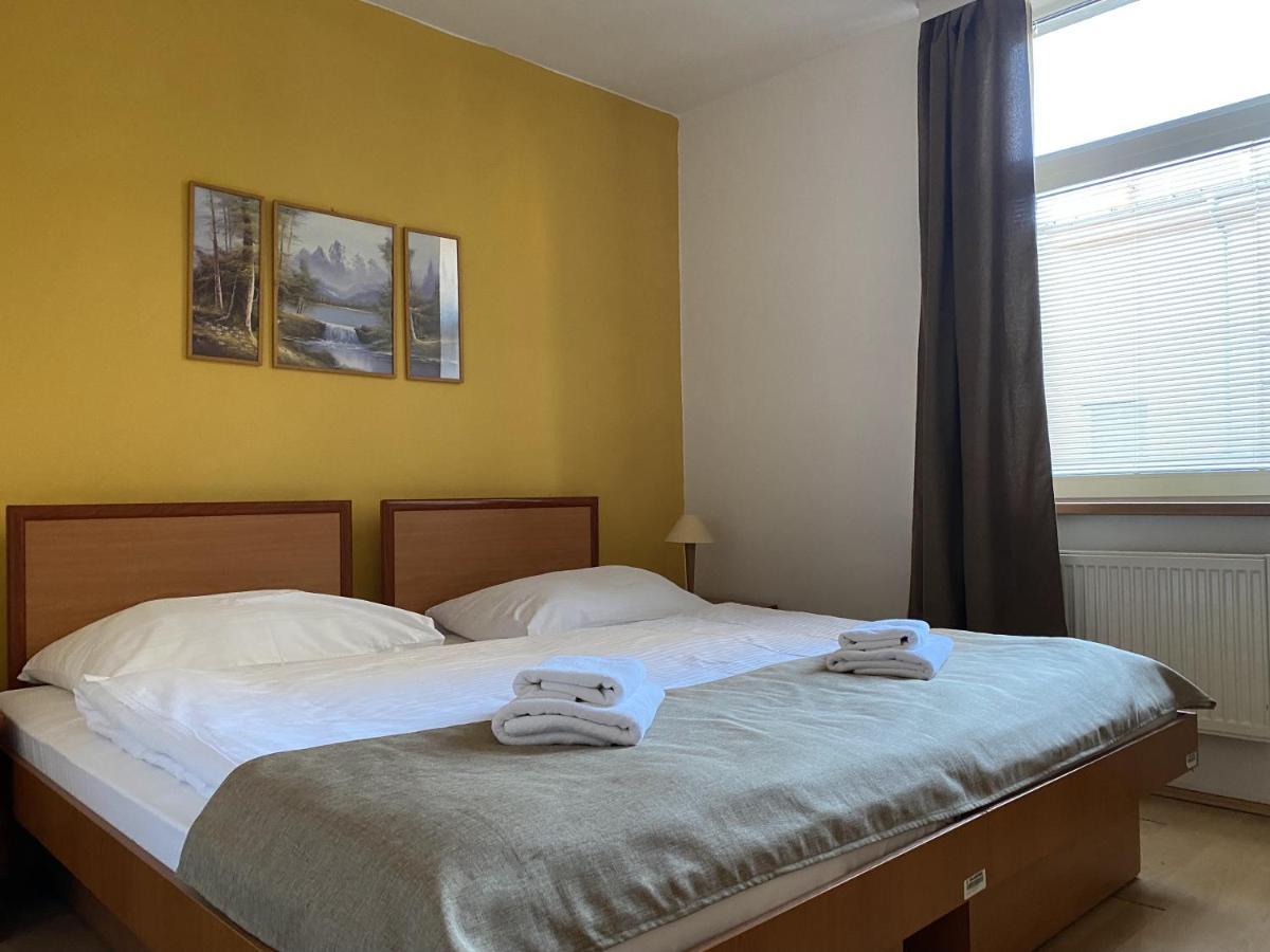 Hotel Adria Nová Dubnica 外观 照片