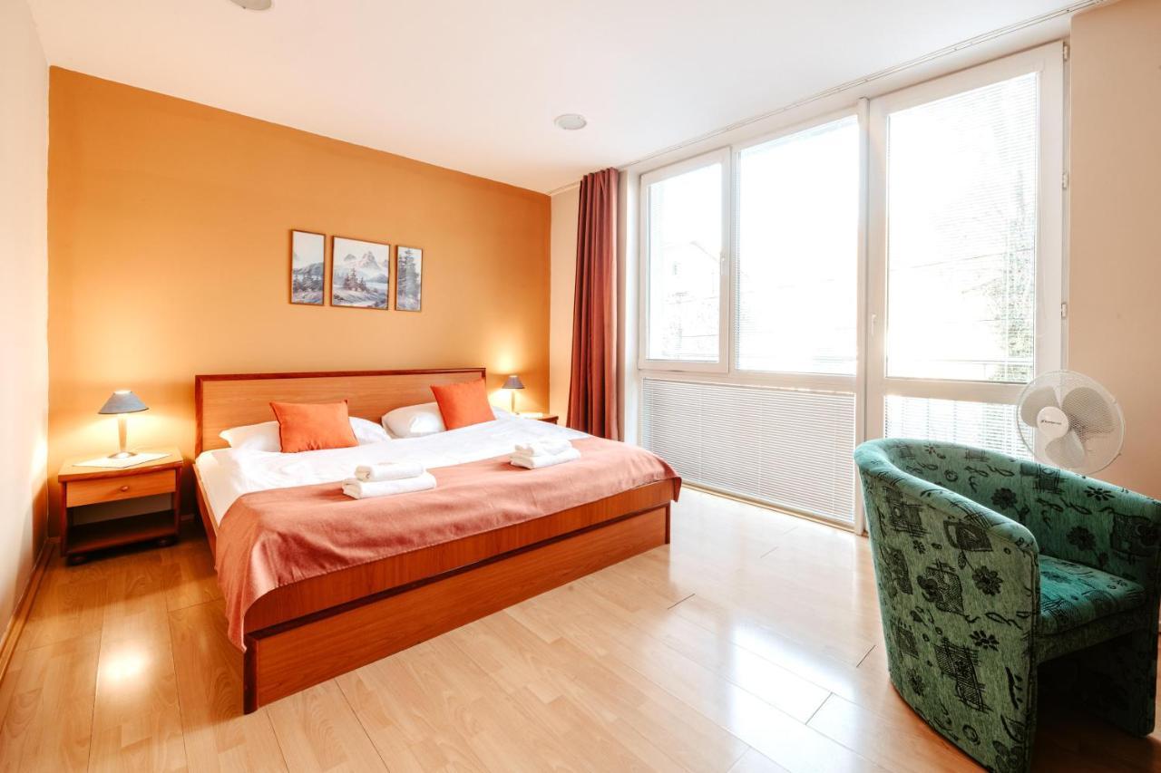Hotel Adria Nová Dubnica 外观 照片