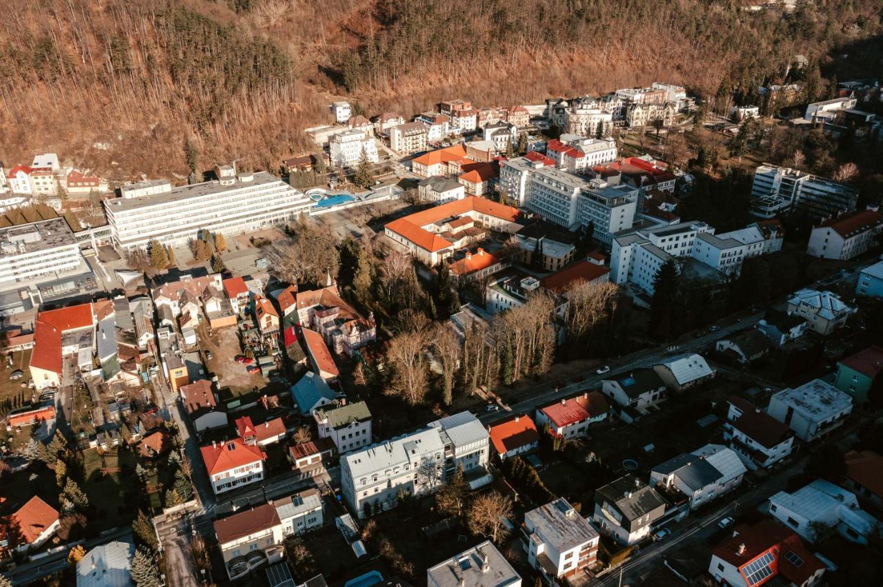 Hotel Adria Nová Dubnica 外观 照片